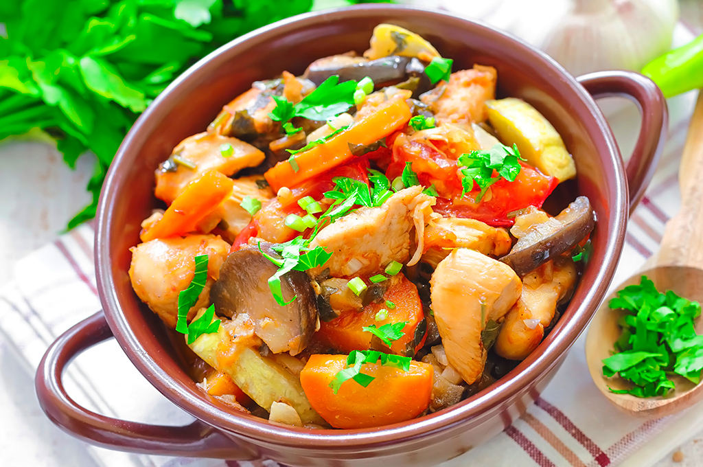 Cazuela de Pollo y Verduras: Una Cena Completa y Saludable